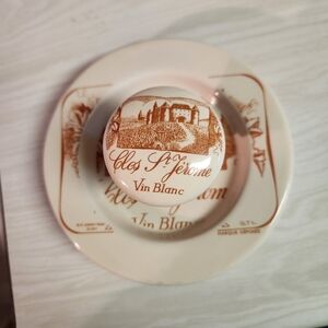 Clos St. Jerome Cream and Brown Wine Stopper And Plate Set
